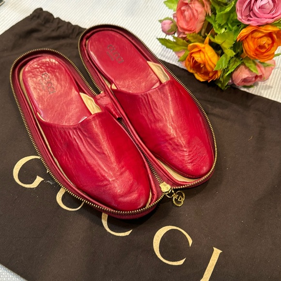 Authentic Gucci indoor slippers with case - Picture 1 of 13